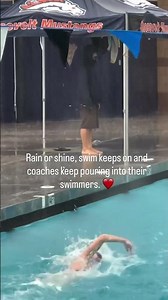 Swim coaches are just built different! Shout out to all those swim coaches 📸: @fromschooltothepool