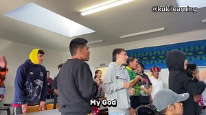 Te apii nei a Kuki Learning i ta tatou au tamariki I Invercargill nei. “My God loves me” I roto I to tatou reo māori “Aro’a mai te Atua iaku” If you know it, sing it. Teach your kids 😊 🎵🇨🇰🇨🇰 Me kua kite kotou i teia imene, Imene ia mai raa 🤣 Āpi’i ia ta kotou au tamariki. ✌️ | Kuki Learning