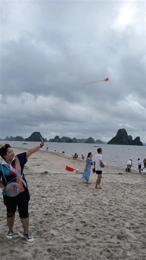 Video của CHINH BABY💃🕺 (@chinhbaby84) với bản nhạc nhạc nền - ᥫᩣ16