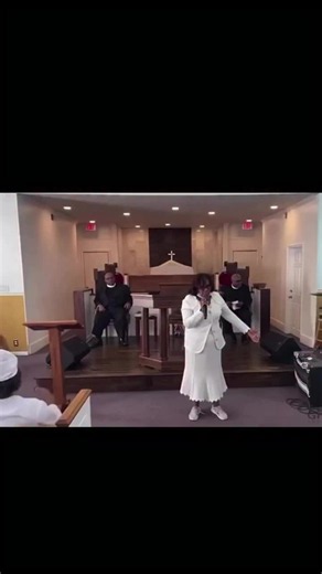 Man Looks at Another Man's Booty — Funny Viral Clip