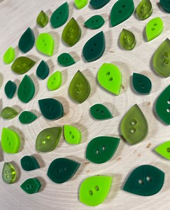 Symmetrical Leaf Buttons - Etsy