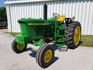 1970 John Deere 2520 2WD Row Crop Tractor | Agriculture
