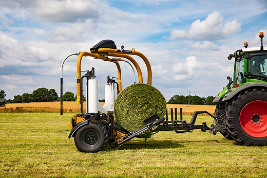 1400 V | Tanco Autowarp | High Speed Bale Wrapper - Tanco Autowrap