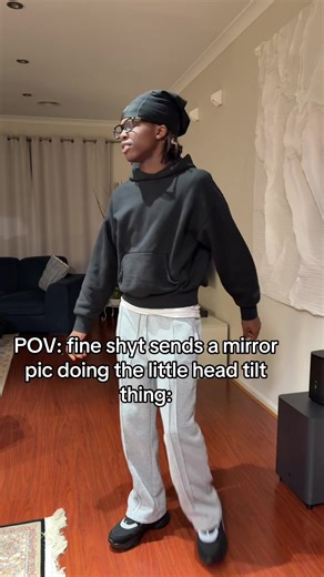 Understanding the Mirror Pic Head Tilt Trend