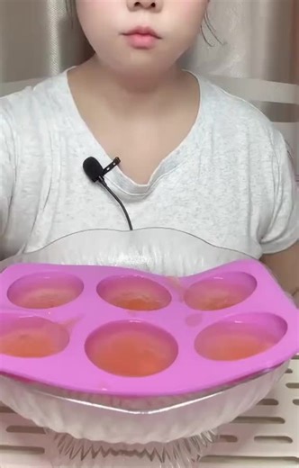 Exploring Ice Eating Sounds and ASMR Experience