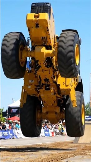 Tractor stunt double heavy driver #shortfeed #broadcastfail #tractor