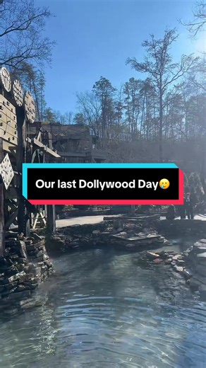 POV: it’s your last day at Dollywood and you’re pretending you’re fine 🎢💛 #dollywood #themepark #pigeonforge #smokymountains #traveltok