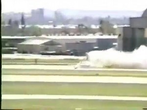 VIDEO F/A-18 jet crashed at the El Toro Air Show, California after performing a loop too close to the ground. Pilot survived. (24-APR-1988). | Air Disasters