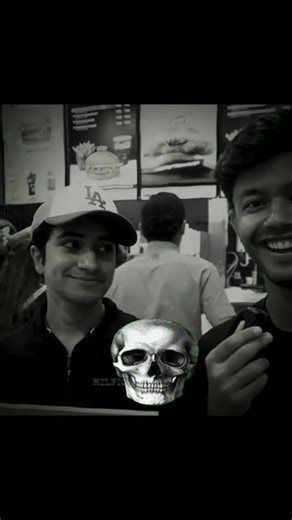 Makedonnel me kya kya free ki chize mil skti hai #ayushbhandari #youtuber #shorts #viral #free