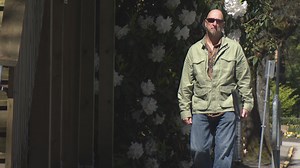 Two former police officers sue CSIS