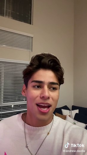 Andrew Davila y el Escándalo de Blake en Español