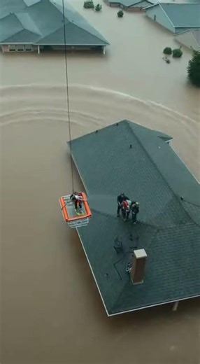 Helicopter Flood Rescue Operation | Rooftop Evacuation in Severe Urban Flooding