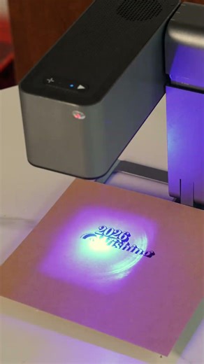 Z3 Engraving a design on a board #laserengraving