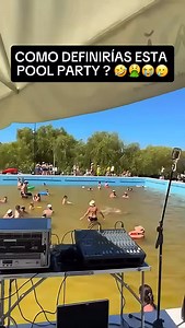 5K views · 748 reactions | Como definirías esta pool party ? 藍冷沈 #pool #party #piscina #agua #verde #algas #fiesta #luz #amor #short #reels #españa #comparte | Alejandro Rosales Hidalgo | Facebook