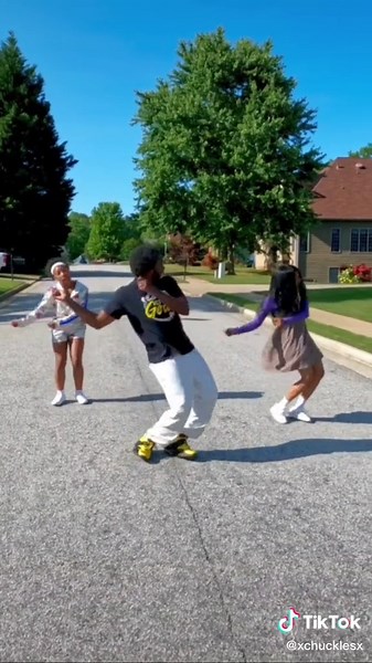 WE ARE WALKING ON SUNSHINE!! #groovewalk