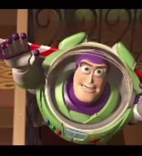 バズ・ライトイヤーのバス出発