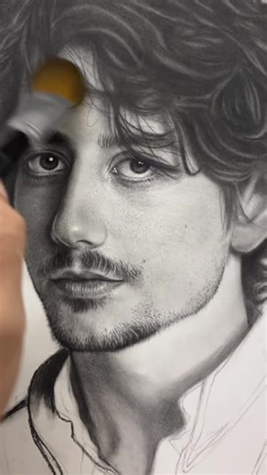 Realistic Charcoal Pencil Portrait Drawing! #art #drawing #artwork @milomanheim #pencildrawing #milomanheim