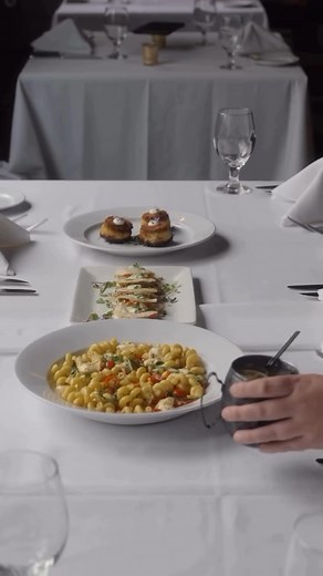 4.8K views | A cozy winter night calls for good company, great cocktails, and a delicious dinner at Russell's. ️ Whether you’re stopping in for Happy Hour (doors open at 4PM!) or sitting down for a delicious dinner, Russell’s is serving up all the seasonal comfort your evening needs. Who’s joining you at the table? : Russell’s Bothell | Begin at Bothell | Facebook