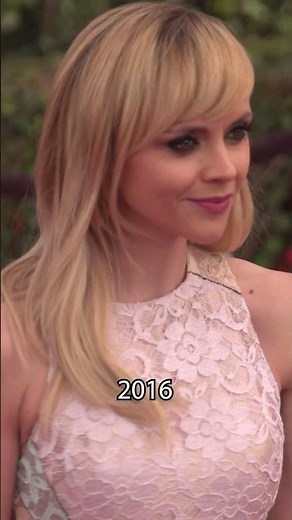 We're giving two snaps for the birthday girl, Christina Ricci. 🫰🫰