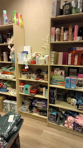 😌➡️🛍️ Po viso šurmulio – ramus nėrimas į IŠPARDAVIMĄ! Be bėgimo, be streso – tik jaukus vakaras, geros kainos ir smagus pabuvimas kartu 🤍 Užkaisk arbatą, prisėsk ir tiesiog mėgaukis 🍵 Lauksiu visų – ir tylių stebėtojų, ir aktyvių plepučių 😄 Su meile, LinaVin rūbai 🤎✨ | LinaVin rūbai