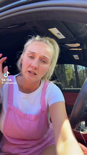 This is EXACTLY why people are DONE with Facebook Marketplace… 📦She literally listed two egg chairs for FREE.Not discounted. Not negotiable.FREE.Clear picture. Clear description. One chair had a cushion, one didn’t. That’s it.And somehow… it STILL turned into chaos.Message after message, people asking questions already answered, trying to negotiate a price on something that costs $0, acting confused over the most basic details. It went from “I’m giving this away” to pure frustration real fast.T