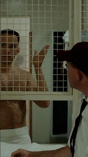 Forrest Gump (1994) - Hand waving