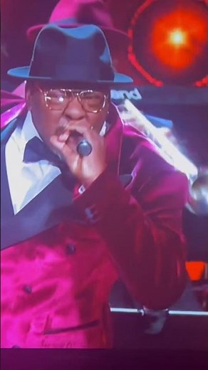 Rock N Roll Hall of Fame - The Spinners - New Edition & Bobby Brown - Spectacular Performance