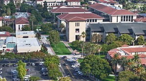 In less than 24 hours, campus will be buzzing with new Broncos moving in! 🥹🧳 Move-in starts at 8:30 a.m., and we've got a full weekend of activities, welcome events, and opportunities to connect with the SCU community. ⚠️ Important Reminders: 🚦 Please follow all posted signs and staff directions, as some streets may be closed or have limited access. ⏰ Arrive at your assigned move-in time only (see your SCU Housing confirmation email for details). 🔗 Welcome Weekend Schedule: https://go.scu.ed