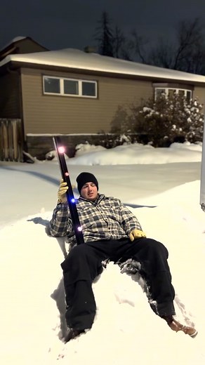 Gemstone Lights Track Lighting System was built to withstand harsh winter temperatures. 🥶❄️👍 #GemstoneLights #PermanentHouseLights #SmartLighting