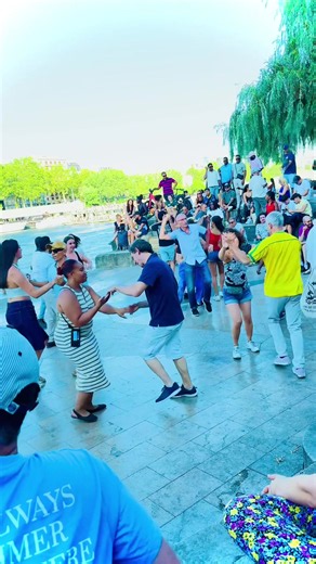 Paris travel short: reality clips and city highlights