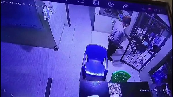 Prisoners attack guard to escape from cells in Indonesia