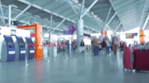 「旅客の空港でのタイムラプス：4Kで旅の喧騒と動きを捉える」の動画素材（ロイヤリティフリー）3434950599 | Shutterstock