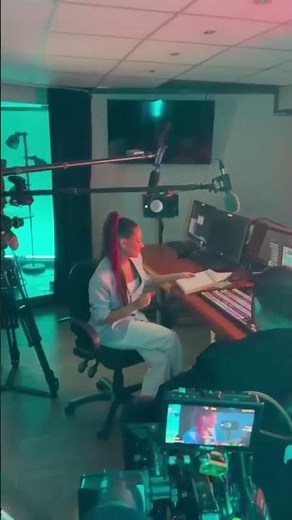 מאחורי הקלעים בצילומים של עדן גולן לסדרה חדשה