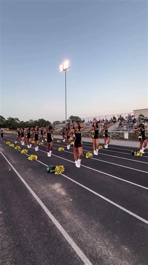 Bethel High School Cheerleaders 🌟