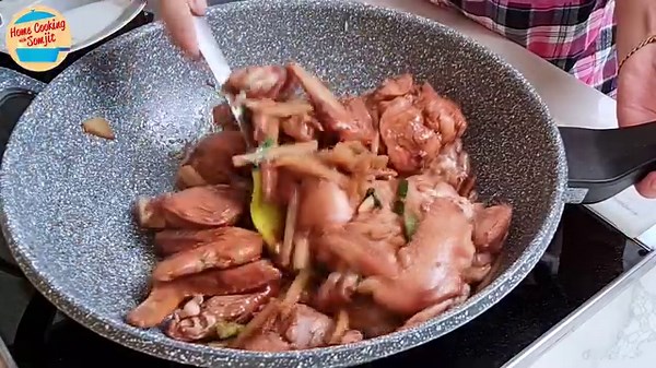 9.2K views · 180 reactions | See More  Simple, tender and very delicious - these braised chicken wings require minimal effort in a meal. Just marinate, add to the pot and braise - done! Serves 8. Full Recipe: https://homecookingwithsomjit.com/braised-chicken-wings-in-soy-sauce/ | Home Cooking with Somjit | Facebook