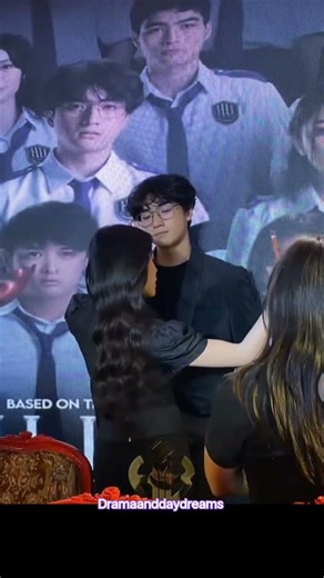 uff!! Their off-screen chemistry hell university best moment