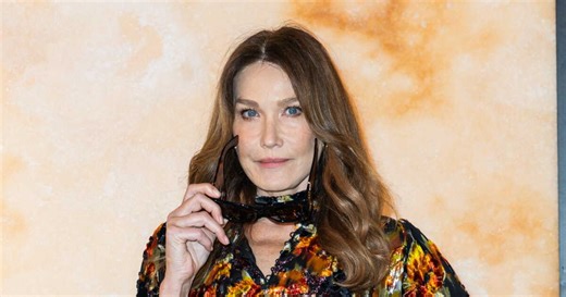 "Je suis une vraie addicte" : alcool, coca-cola ... Carla Bruni sans filtre sur ses addictions