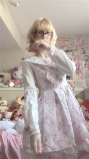 Cubism dance (tw sh motions)