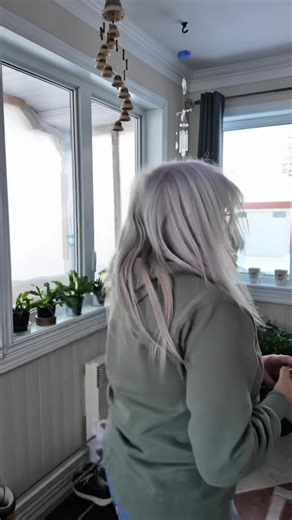 🚨 𝗔𝗟𝗘𝗥𝗧𝗘 𝗖𝗢𝗡𝗖𝗢𝗨𝗥𝗦 (et fous rires garantis) 🚨 🔥 Pascale est en feu… Elle se pratique pour la session d’hiver 2026 qui commence le 12 janvier. 👉 Verdict : prête ou PAS PANTOUTE? 😆 👩‍🦳 Régine, alias “Môman”, pour ceux qui la connaissent pas encore, c'est celle qui vous accueillera avec un grand sourire aux lèvres... elle est déjà en poste, prête à vous accueillir, vous encourager… avec la broue dans le toupet 😂 🎁 À 𝗚𝗔𝗚𝗡𝗘𝗥 (Un gagnant par prix! 🏆) : ✨ 1 session VIP GRAT