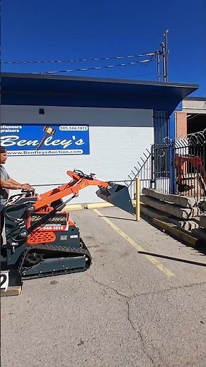 2500-NM Lot #32 003 NEW 2024 AGT YSRT14 MINI SKID STEER TRACK LOADER, VIN: YSRT1420240801808, RUNNER