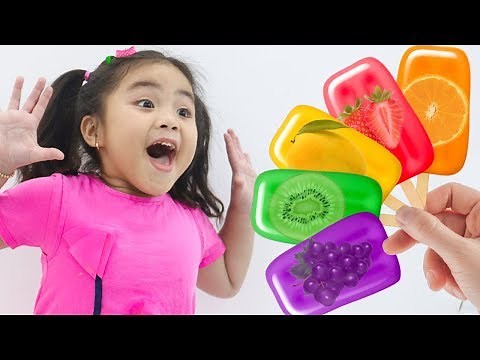 Annie Pretend Play Making Fruit Ice Cream