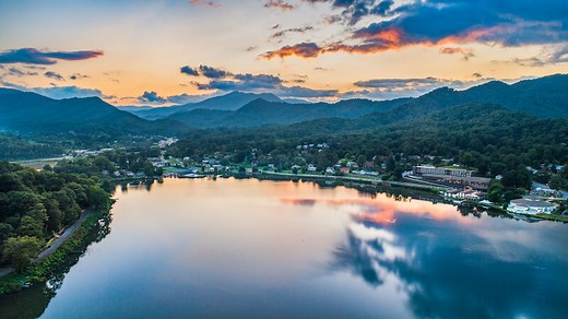 10 Stunning Recreational Lakes near Pigeon Forge, TN