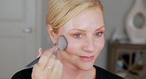 Natural Makeup Tips for Mature Skin