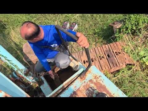 The Makro store is damaged, but the system is still functional.