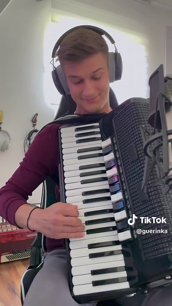 Bugarka Harmonika Performance | Djurdjevdan Song Meaning