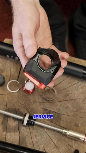 Take a deep dive into the new, completely redesigned Reverb AXS Electronic seatpost from RockShox⚡ Full vid up on our YouTube channel 📺 | Tredz