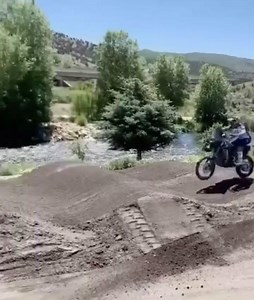 Sadly Andrew Short is out of the 2021 Dakar Rally, but luckily it was only a mechanic issue and not an injury. Remember this video of Andrew hitting Supercross whoops on his Dakar bike? Gnarly. motocrossactionmag.com/andrew-short-out-of-2021-dakar-rally-due-to-bike-issue/ Video repost from Andrew | Motocross Action