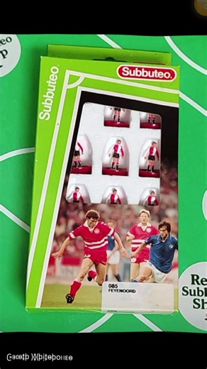 ⚽ 1990s lightweight Subbuteo#. Feyenoord. REF 085 ⚽ 🔊 The Skinner Brothers (Devilman) - Bones 🔊 #subbuteo #theskinnerbrothers #football #subculture #90s @theskinnerbrothers