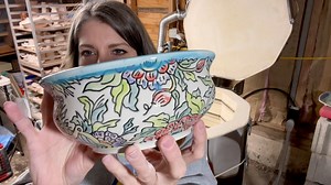 ✨🌈✨So many beautiful Mishima pieces in this kiln opening! These were all made with Laguna 16 porcelain, carved with Diamond Core Tools L3 Diamond Stylus Tool, inlaid with Speedball black underglaze, colored with Colors for Earth color concentrates, glazed with clear 2167, my Himalayan Blue Poppy, and my lily of the valley green. Fired to cone 5 in an L&L e23t kiln on medium speed with an 1.5 hour preheat and a 13 minute hold. You can learn how to create tour own Mishima pottery with our classes