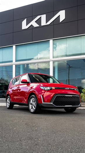 La Kia Soul es una SUV compacta con gran espacio interior, excelente visibilidad y tecnología que hace tu manejo más cómodo y conectado. Disponible ahora en Flagship Kia. 📍 Carolina, al lado del estadio Roberto Clemente. 📞 Llama hoy al 787-337-0897